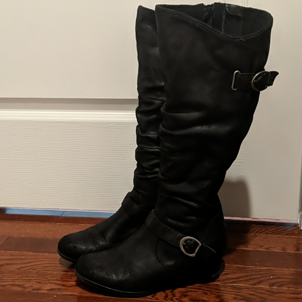 Black Baretraps wedge boots size 8